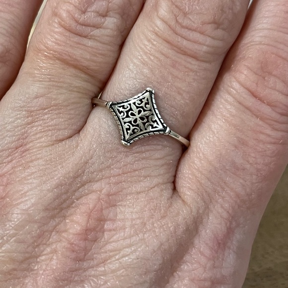 SOLID 925 STERLING SILVER BALI STYLE RING SIZE 8.5 DAINTY MINIMAL - Picture 4 of 7